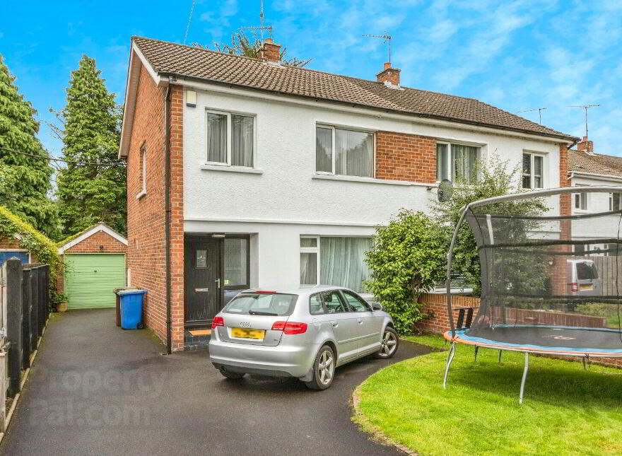 32 Glenariff Drive, Dunmurry, Belfast, BT17 9AZ photo