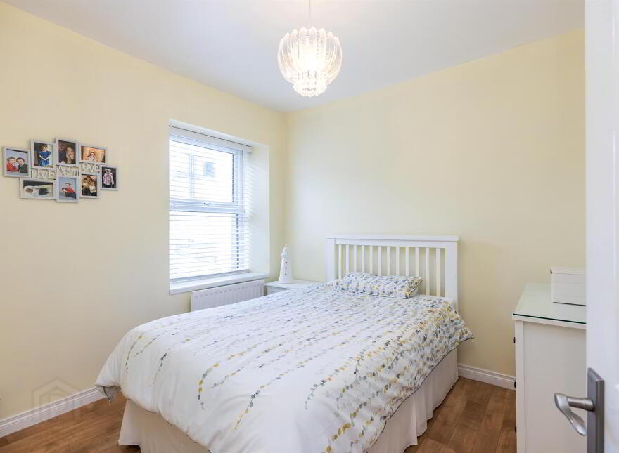 3 Parade, Donaghadee, BT21 0AE