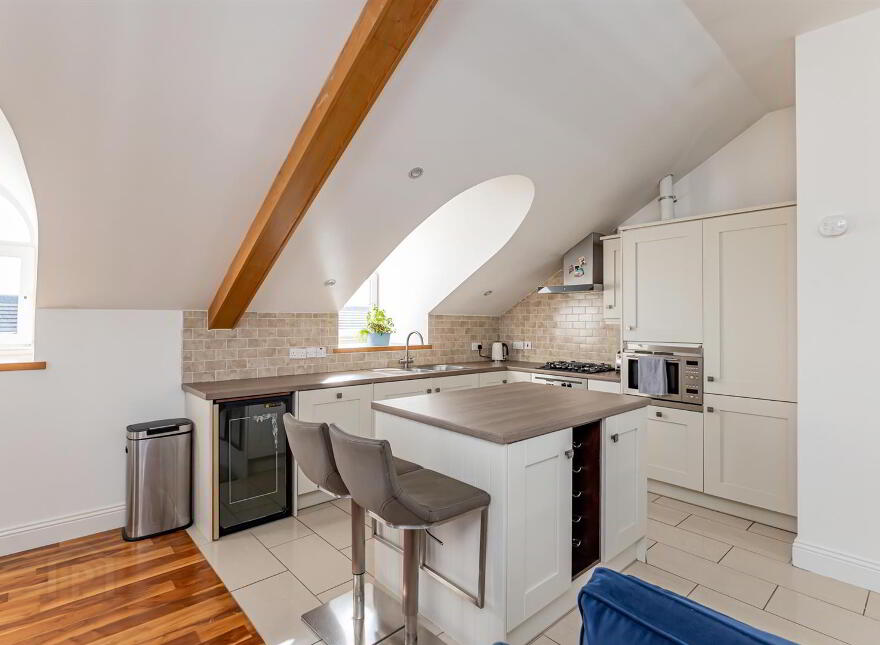 54 Glenmore House, Lisburn, BT27 4QT