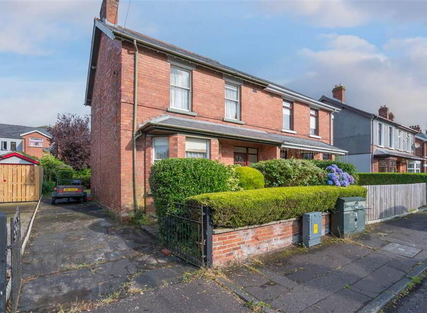 38 Windermere Gardens, Off Cavehill Road, Belfast, BT15 5EN photo