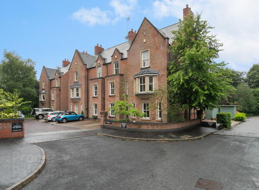 2 Danesfort Park Place, Stranmillis Road, Belfast, BT9 7RP photo