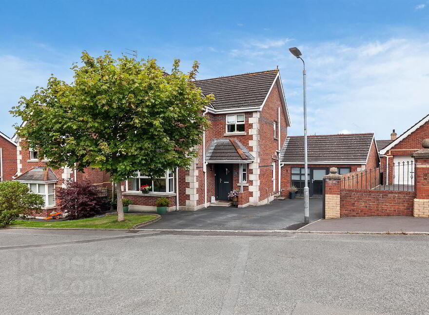 26 Hawthorn Hill, Newtownards, BT23 8ET photo