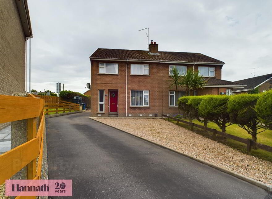 13 The Glebe, Portadown, Craigavon, BT63 5HN photo