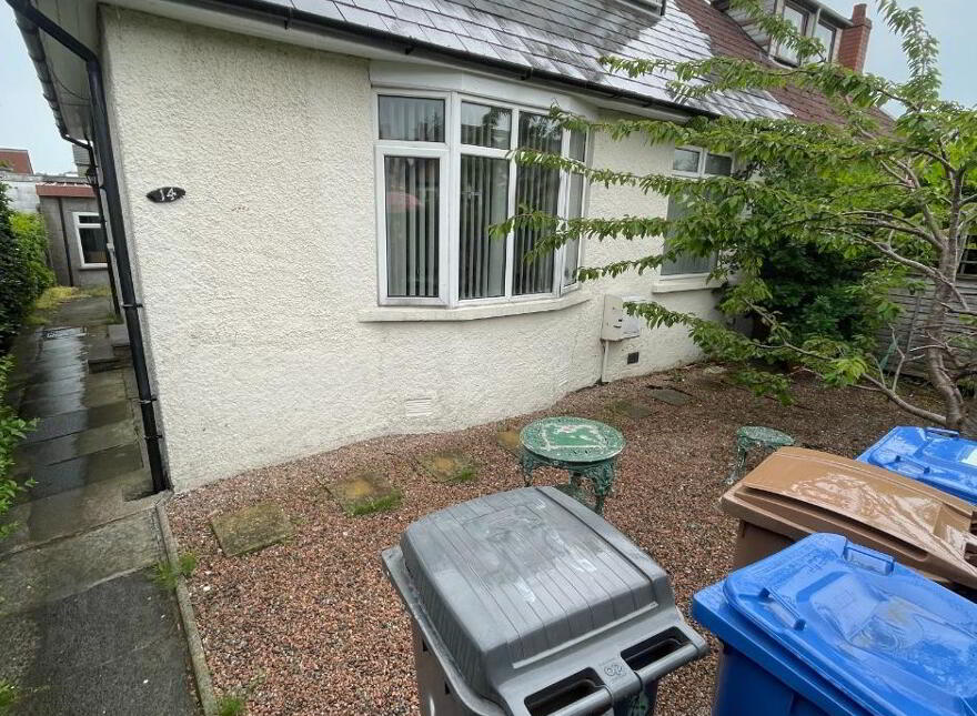 14 Prince Edward Park, Belfast, BT9 5FZ photo