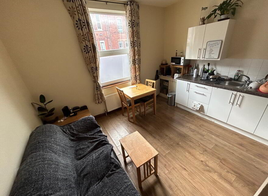 Apt 1, 11 Wellesley Avenue, Belfast, BT9 6DG