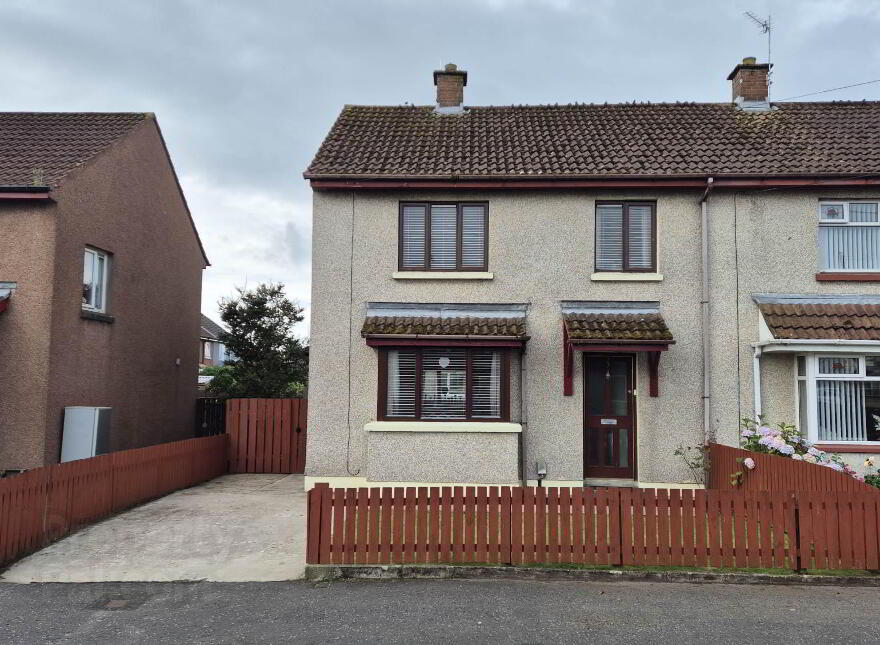 23 Lislane Drive, Creggan, Londonderry, BT48 9TU photo