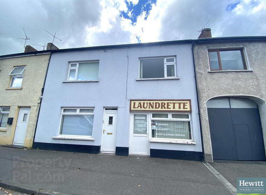 31 Main Street, Markethill, BT60 1PH photo