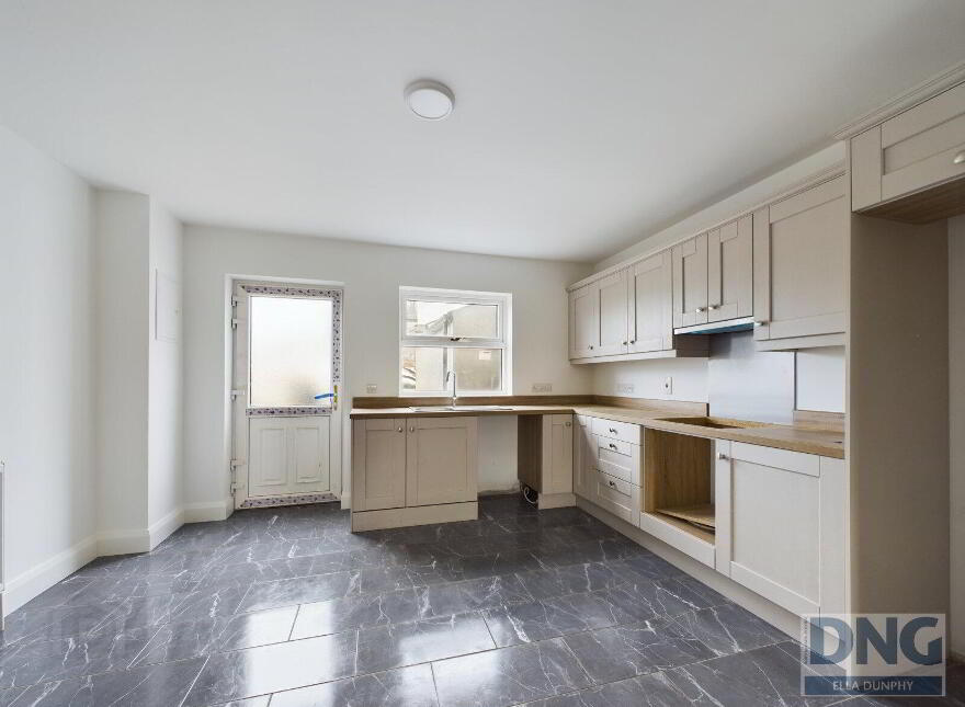 High Street, Goresbridge, R95W2K0