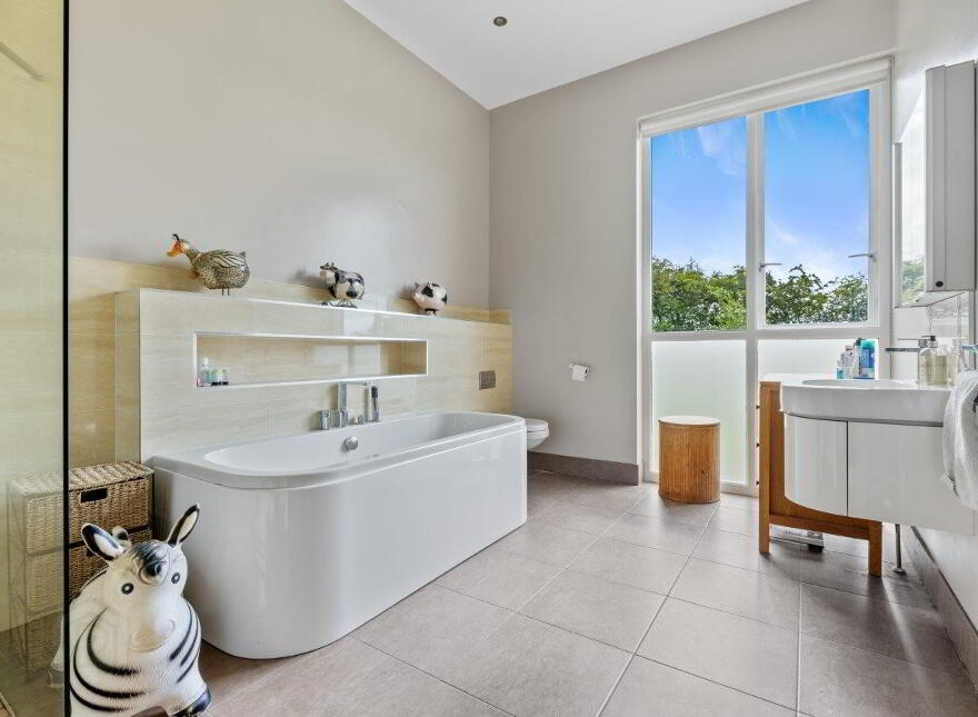 34 Ballycreggy Road, Ballymena, BT42 3HP