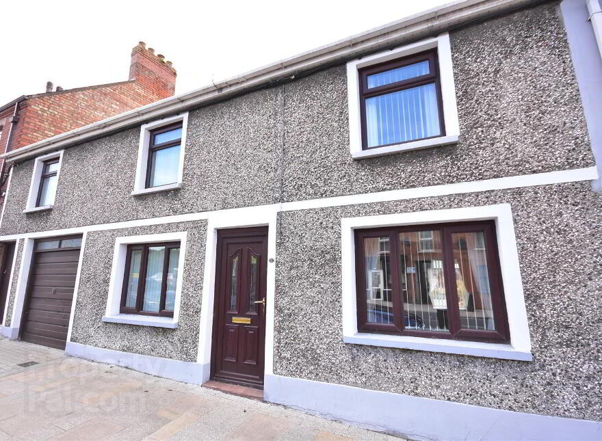 40 Fountain Street, Antrim, BT41 4BB photo