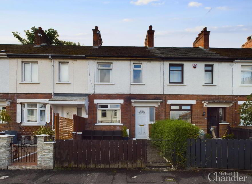 35 Strandburn Drive, Belfast, BT4 1NA photo