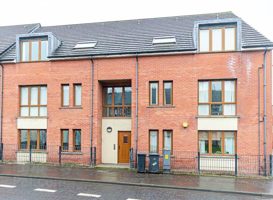 Apt 2 Halcombe Square, 133 Woodstock Road, Belfast, BT6 8AB photo