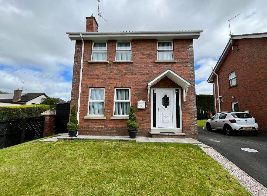 1 Knocknashane Meadows, Lurgan, BT66 7GA photo