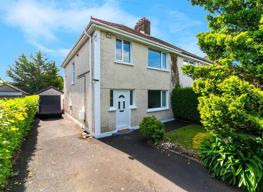 152 Jordanstown Road, Newtownabbey, BT37 0LY photo