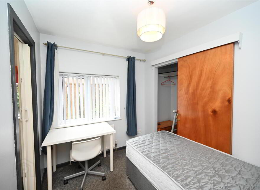 Room 8, 9 Eglantine Avenue, Belfast, BT9 6DW
