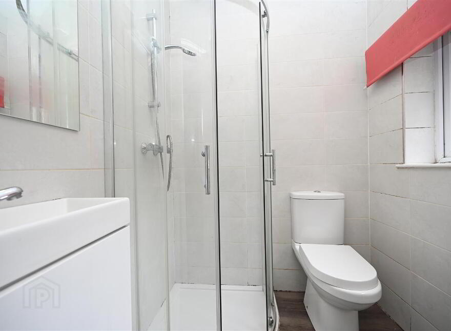 Room 8, 9 Eglantine Avenue, Belfast, BT9 6DW