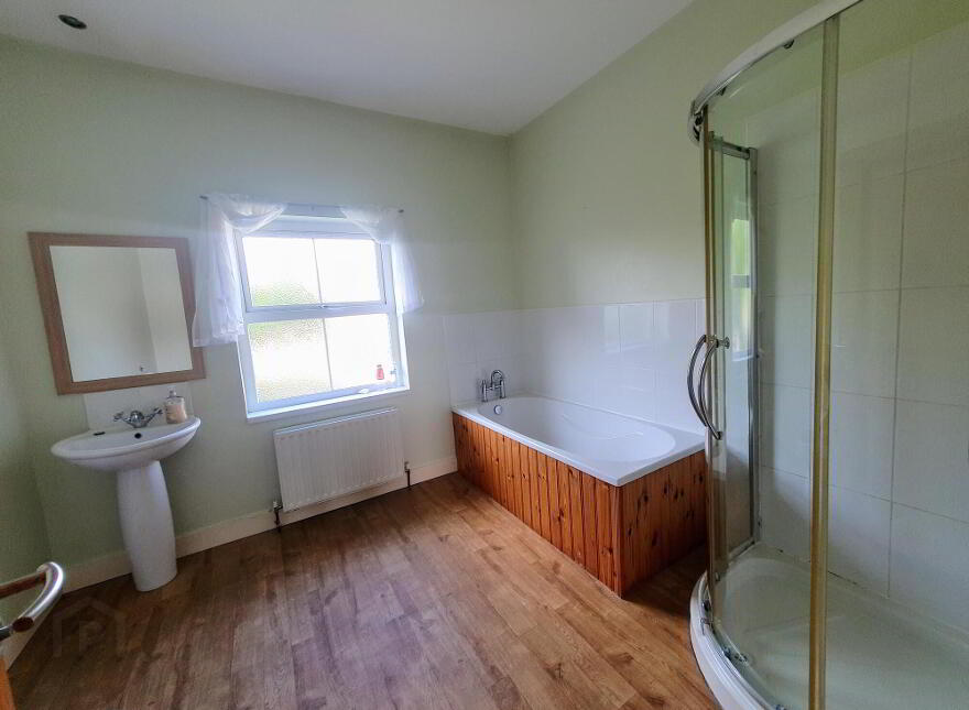 18 Devenish Manor, Enniskillen, BT74 5JB