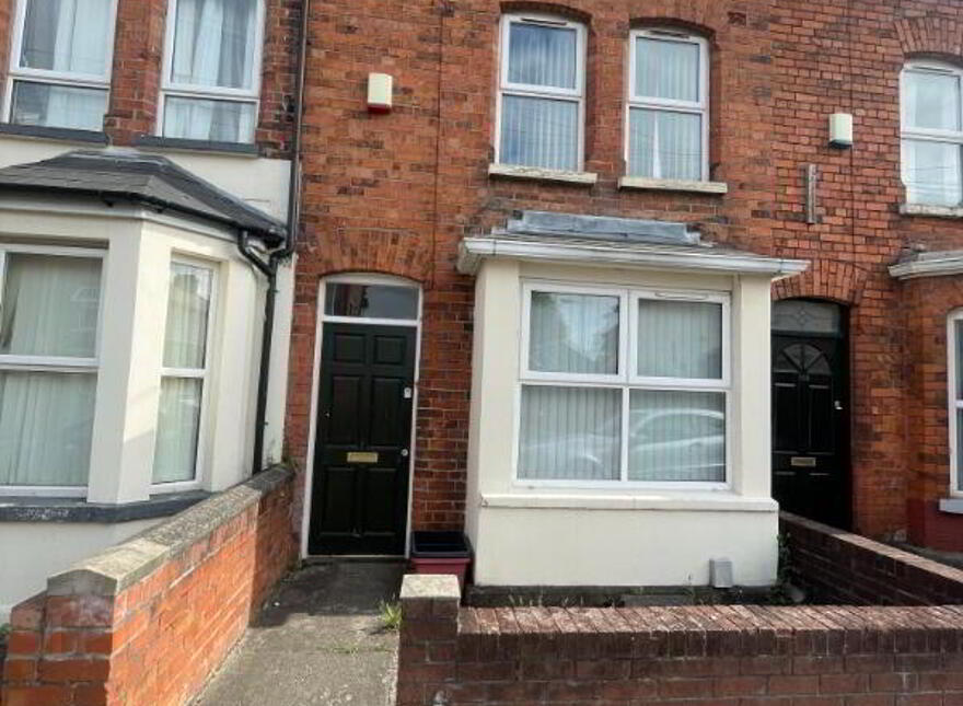 105 Dunluce Avenue, Belfast, BT9 7AX photo