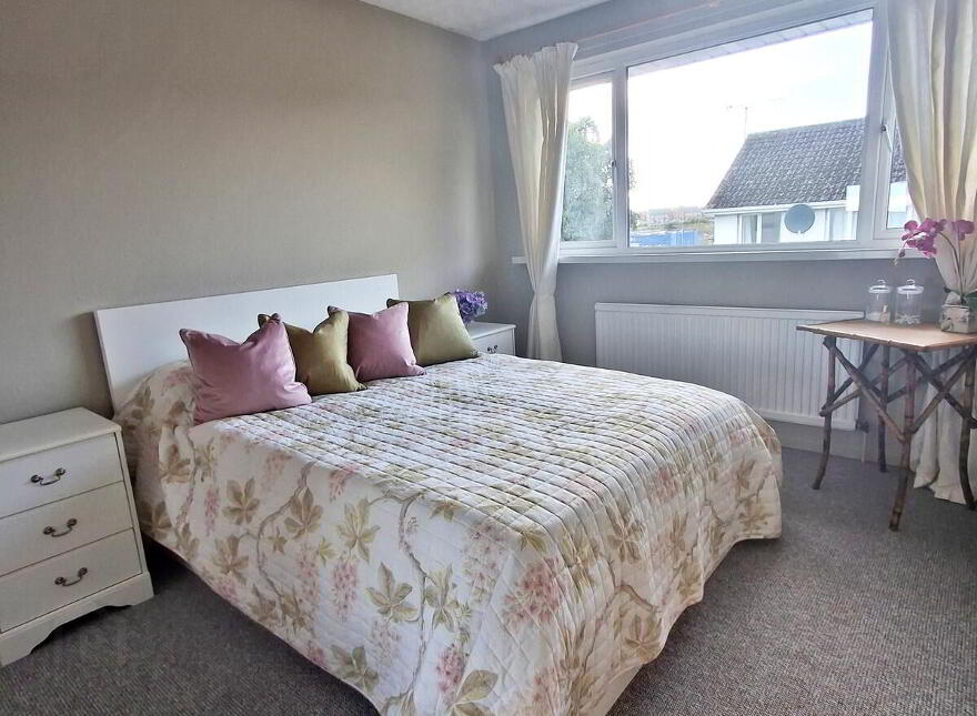24 Loane Drive, Enniskillen, BT74 4EG