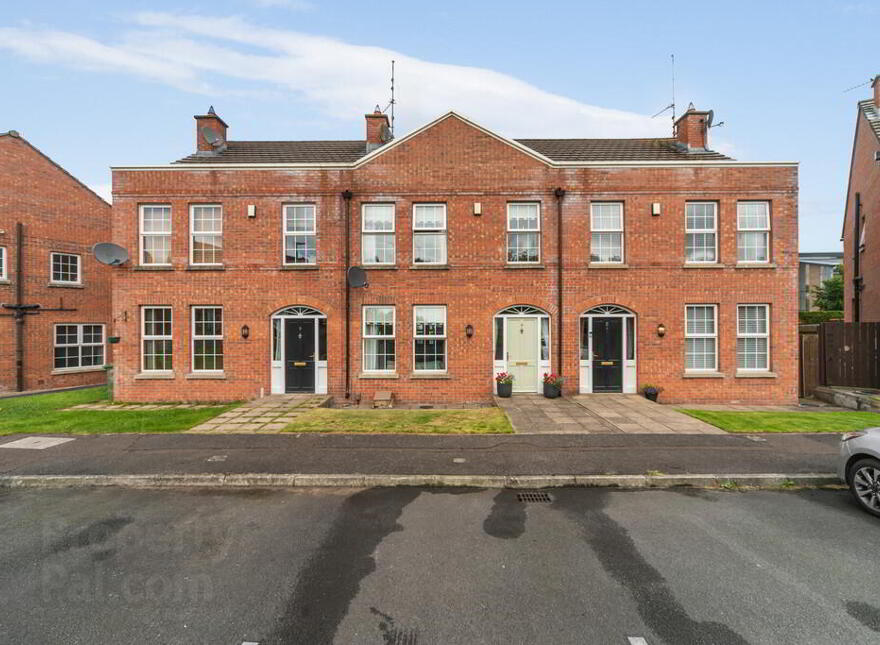 9 Killeaton Place, Dunmurry, Belfast, BT17 9HR photo