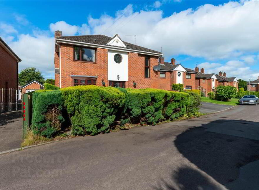 8 Beechlawn Avenue, Dunmurry, Belfast, BT17 9NL photo