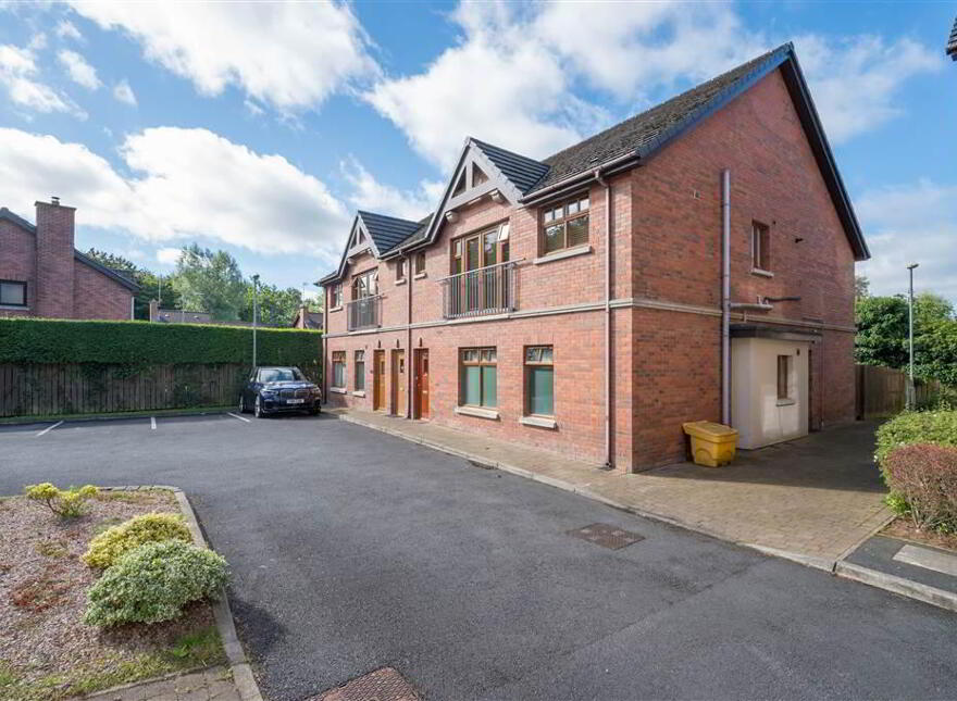 Apt 16-04, Greenwich Mews, Upper Lisburn Road, Belfast, BT10 0FL photo