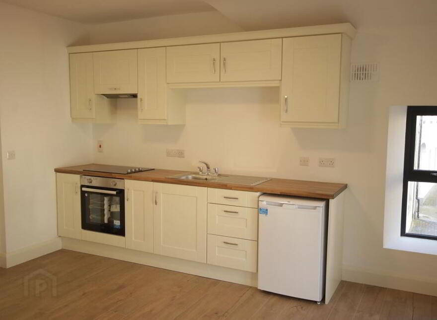 2 Apartments, Main Street, Rathdowney, Laois, R32FW62