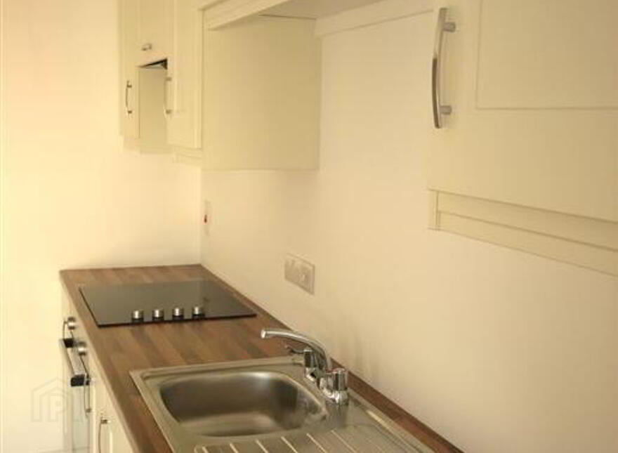 2 Apartments, Main Street, Rathdowney, Laois, R32FW62