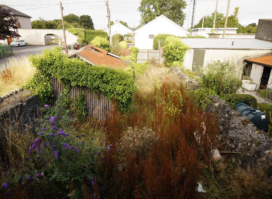Junction Of Richmond Street And Richmond Green, Mallow, P51A8D7