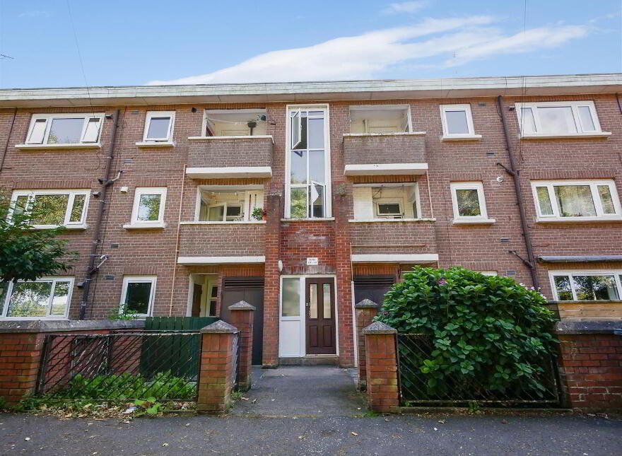 131 Annadale Flats, Annadale Avenue, Belfast, BT7 3AY photo