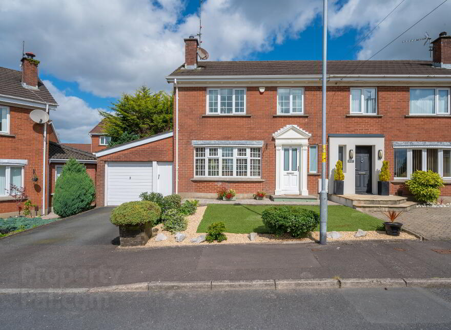 78 Newton Heights, Cairnshill Road, Belfast, BT8 6HA photo