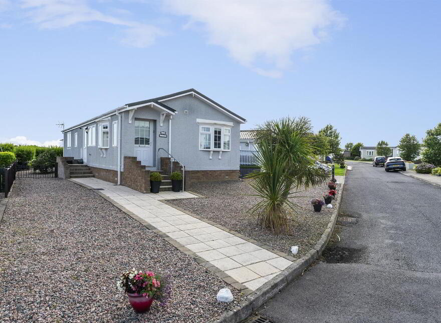 17 Kingfisher Way, Ballyhalbert, Newtownards, BT22 1BB photo