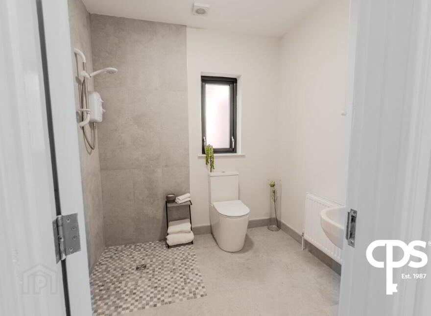 14 Manor Hill, Derry, BT47 2JT