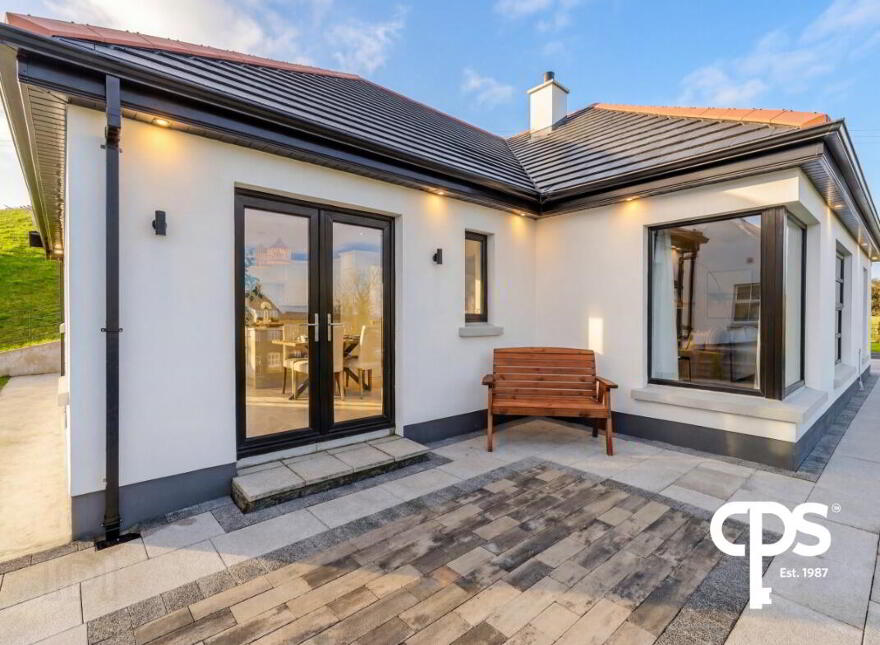 14 Manor Hill, Derry, BT47 2JT