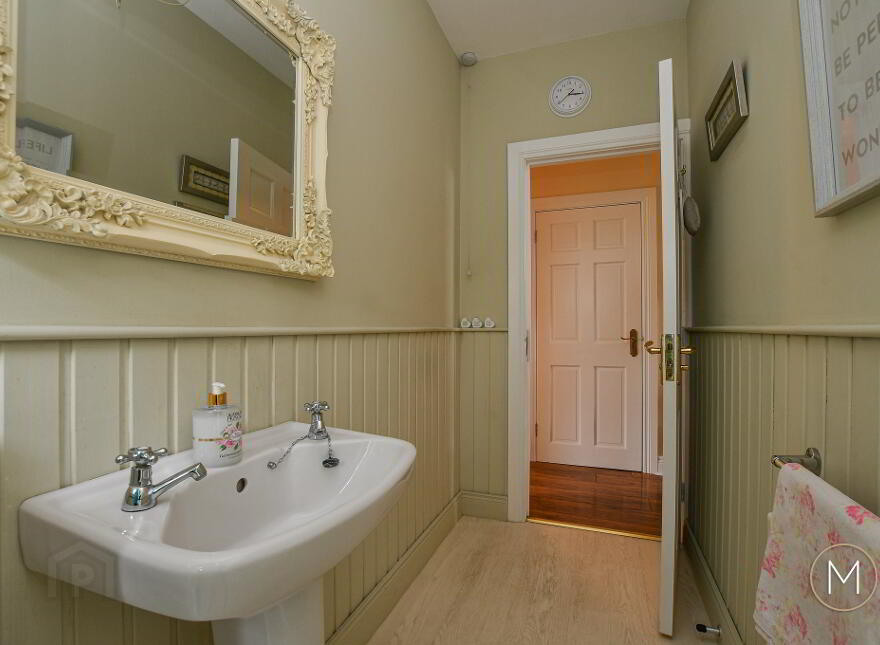 10 Castle Lodge, Randalstown, BT41 2ES