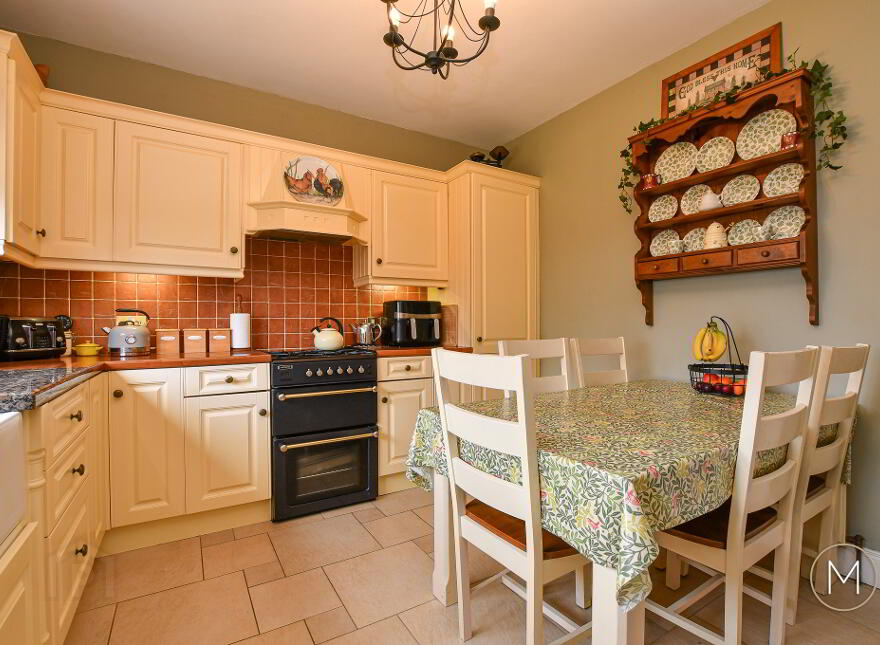 10 Castle Lodge, Randalstown, BT41 2ES