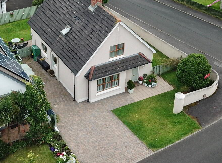 1 Whitepark Cottages, Ballycastle, BT54 6WJ photo