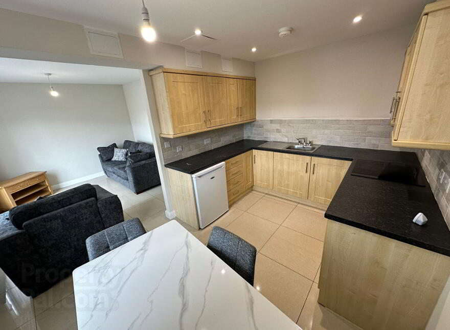 2 2 Bed Luxury Apartment, King Street, Belfast, BT1 1HP photo