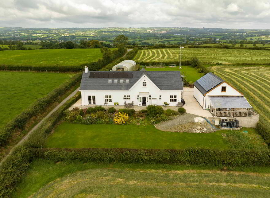 12 Brackagh Road, Poyntzpass, BT35 6RL