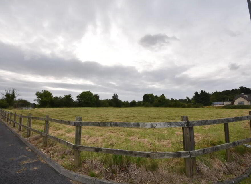 Site, Lahardaun, Ballina