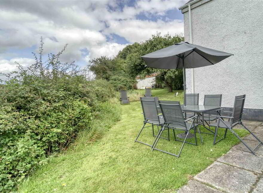 Larch Cottage, 16 Drumlin Road, Donaghcloney, BT66 7NJ