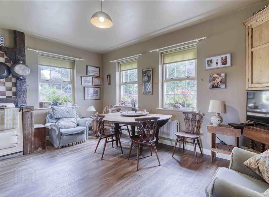 Larch Cottage, 16 Drumlin Road, Donaghcloney, BT66 7NJ