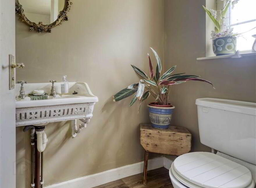 Larch Cottage, 16 Drumlin Road, Donaghcloney, BT66 7NJ