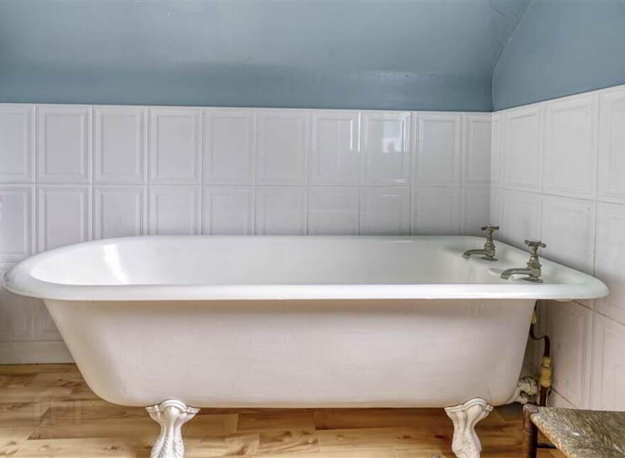 Larch Cottage, 16 Drumlin Road, Donaghcloney, BT66 7NJ