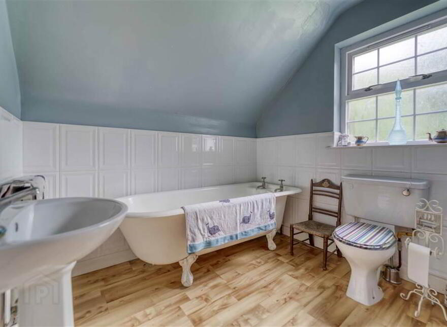 Larch Cottage, 16 Drumlin Road, Donaghcloney, BT66 7NJ