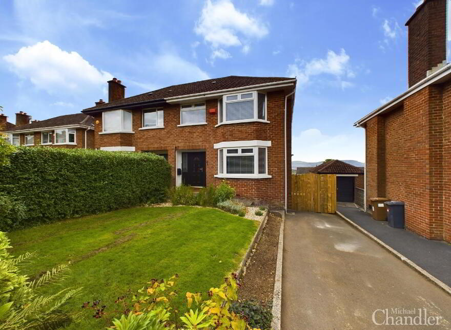 17 Beechgrove Gardens, Belfast, BT6 0NN photo