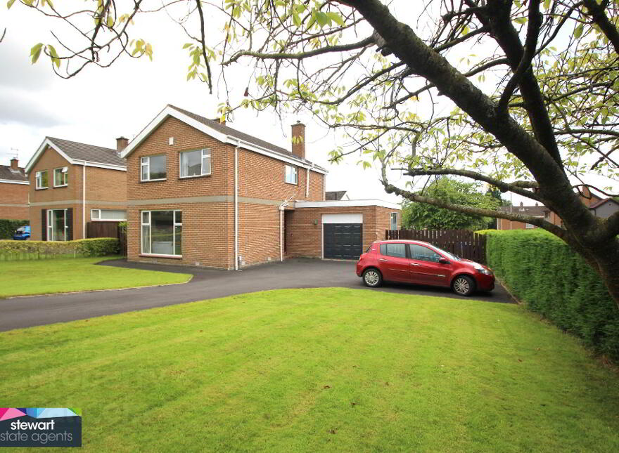 6 Magheralave Park South, Lisburn, BT28 3NN photo