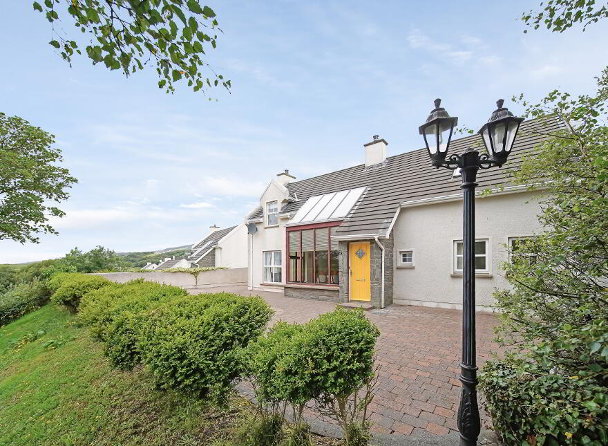 The Narrows, 8 Fintra Bay, Killybegs, F94R8Y4
