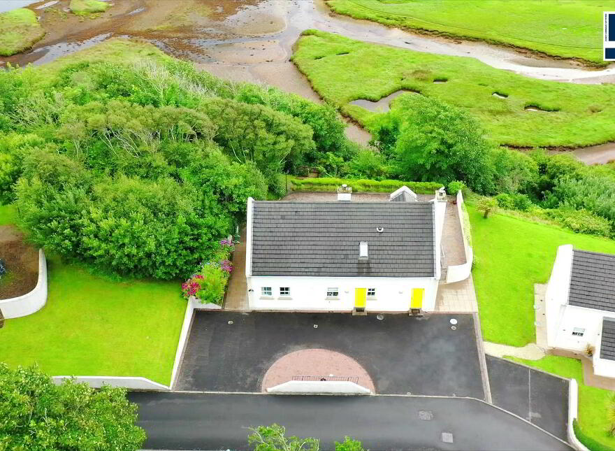The Narrows, 8 Fintra Bay, Killybegs, F94R8Y4