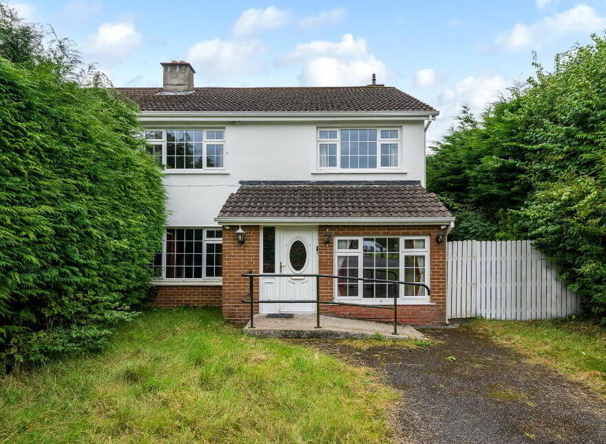 56 College Park, Longford Town, N39E7F8 photo